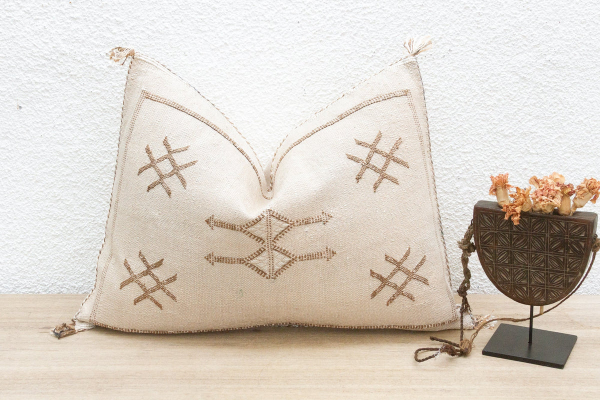 Camel Trail Lumbar Silk Rug Lumbar Pillow