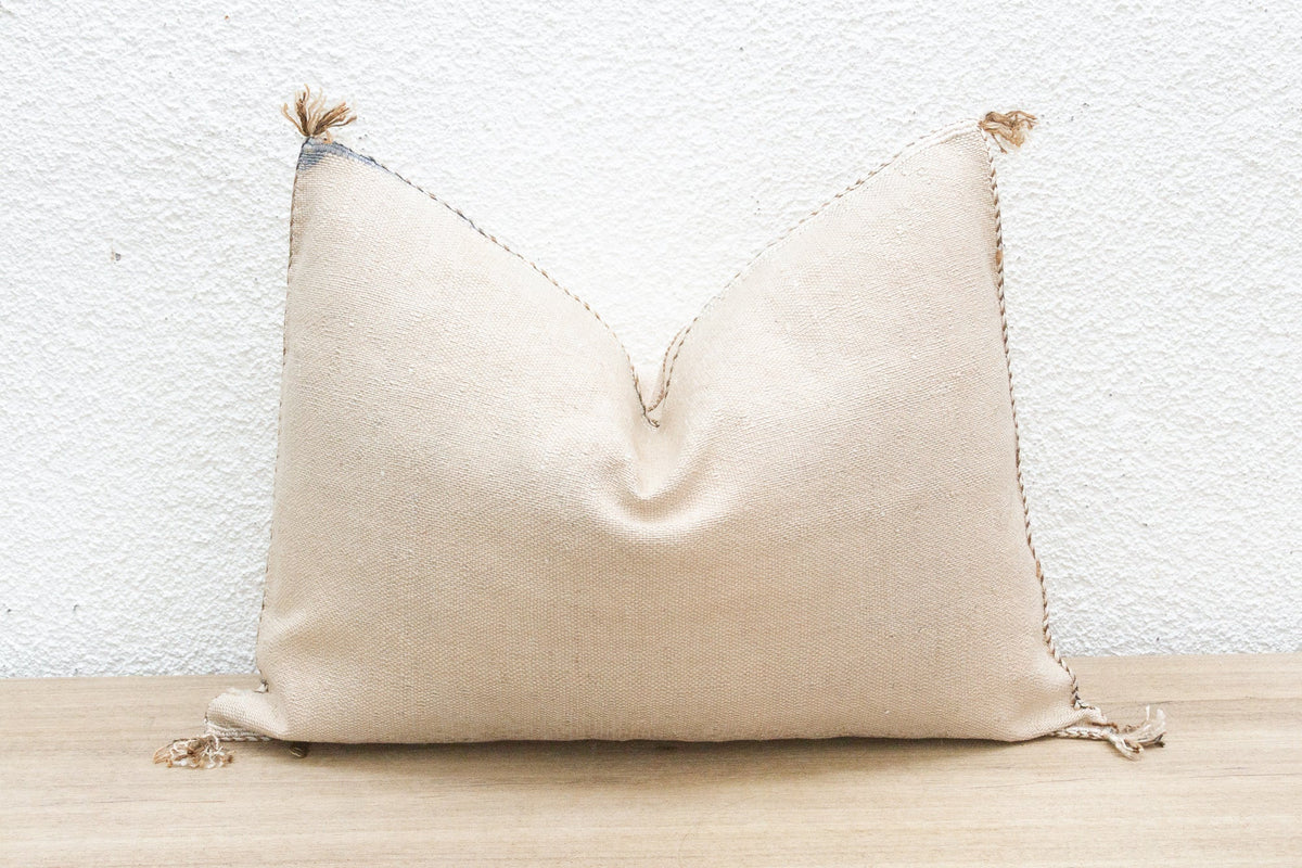 Camel Trail Lumbar Silk Rug Lumbar Pillow