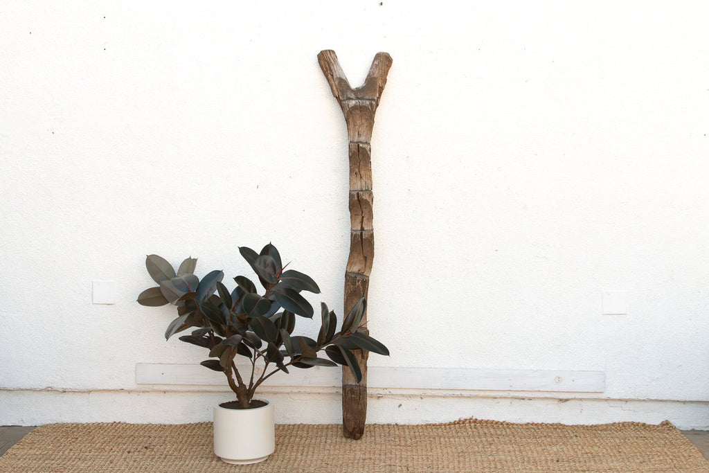 Bandiaggara Pillar, Antique African Ladder