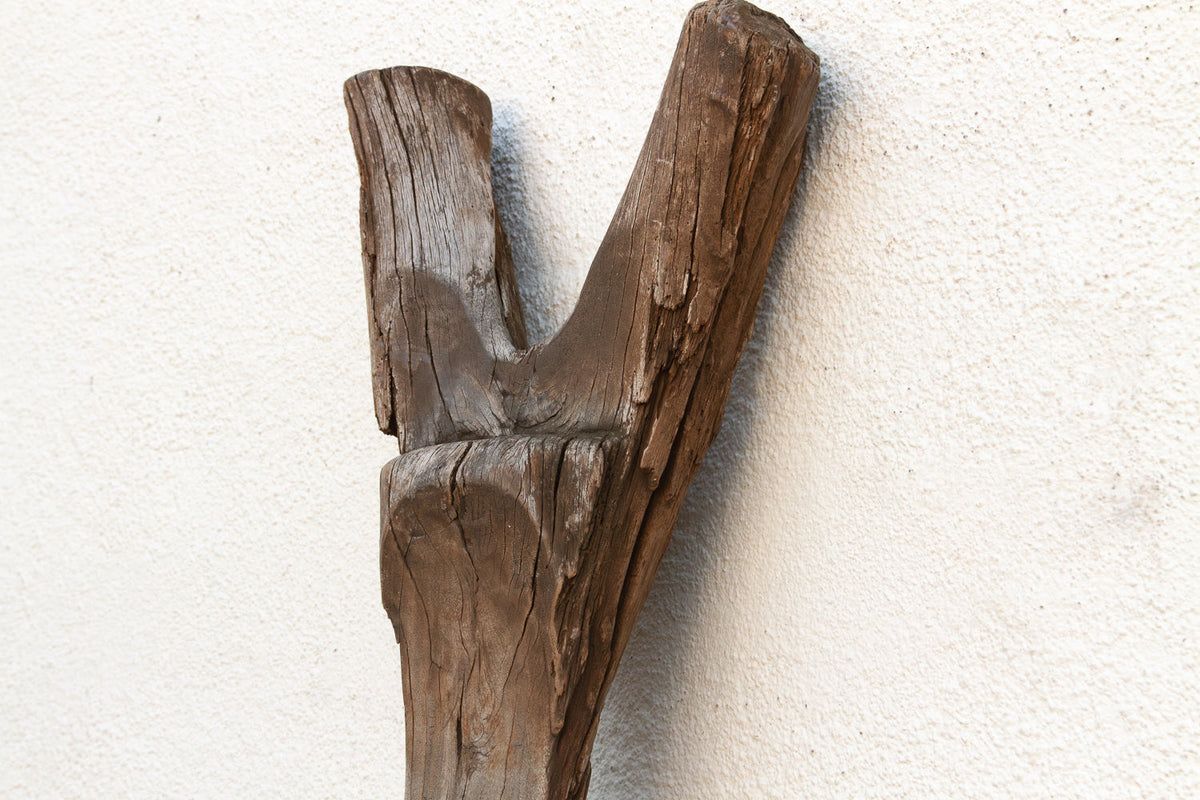 Bandiaggara Pillar, Antique African Ladder
