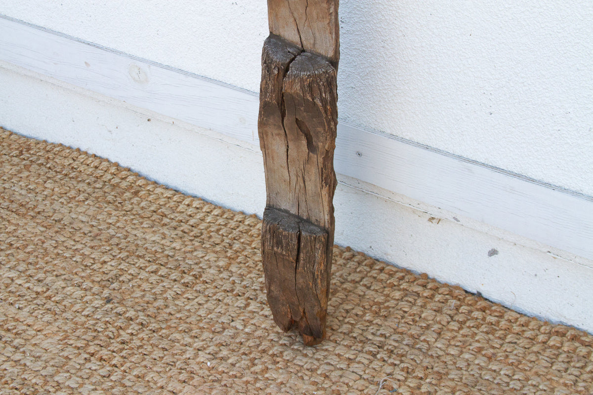 Bandiaggara Pillar, Antique African Ladder