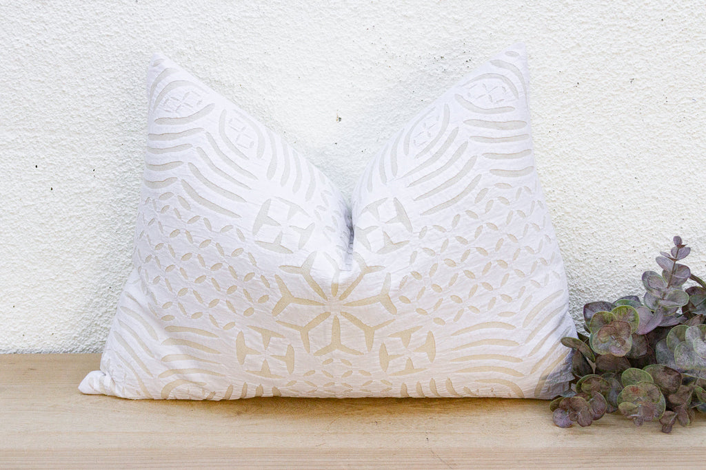 Vanilla Lumbar Applique Pillow Cover