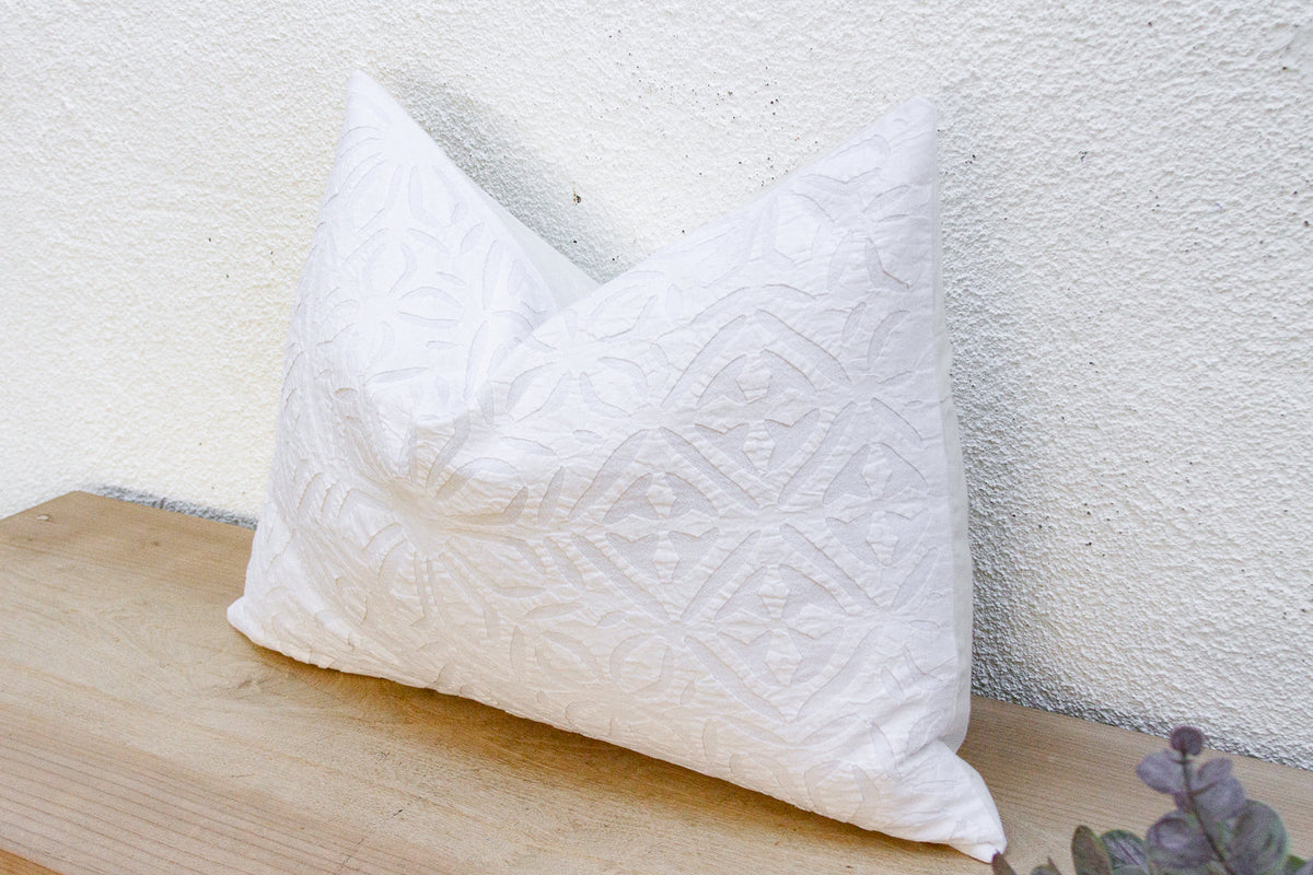 Paper Lace Lumbar Applique Pillow Cover