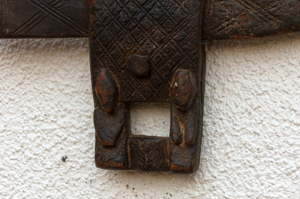 Baule Spirit Guardians Antique Door Lock