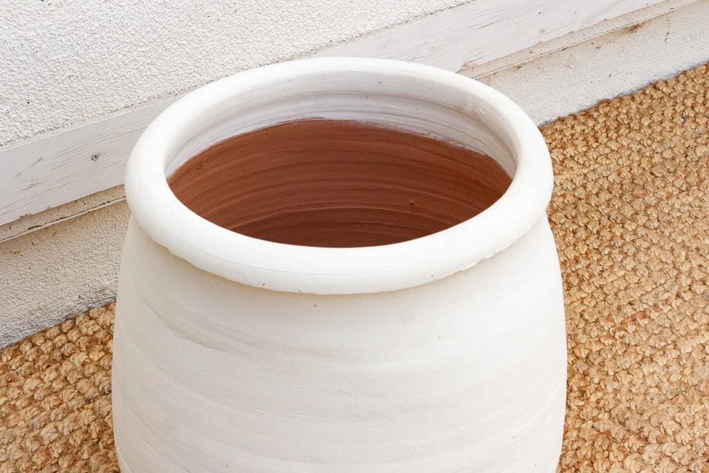 19" DM Chalk White Mediterranean Urn Planter
