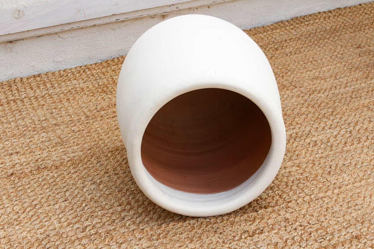 19" DM Chalk White Mediterranean Urn Planter