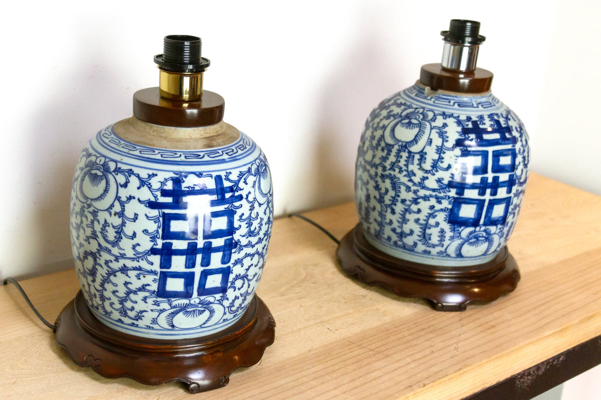 Pair of Vintage Blue & White Ginger Table Lamp