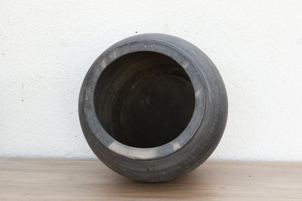 Obsidian Patina Clay Pot