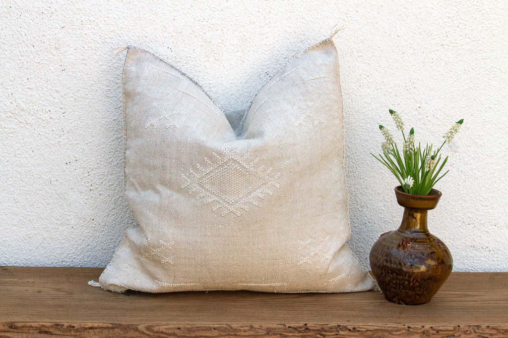 24" Kabash Linen Moroccan Silk Pillow (Trade)