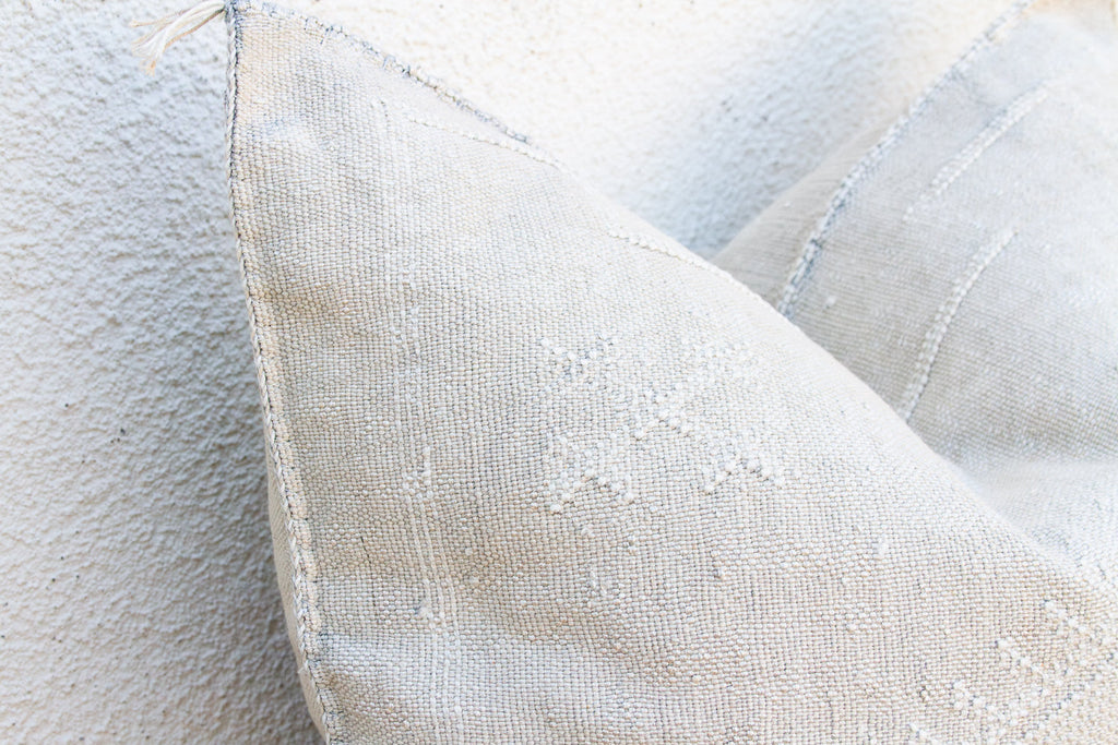 24" Kabash Linen Moroccan Silk Pillow (Trade)