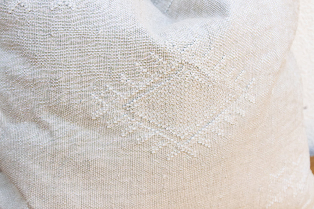 24" Kabash Linen Moroccan Silk Pillow (Trade)