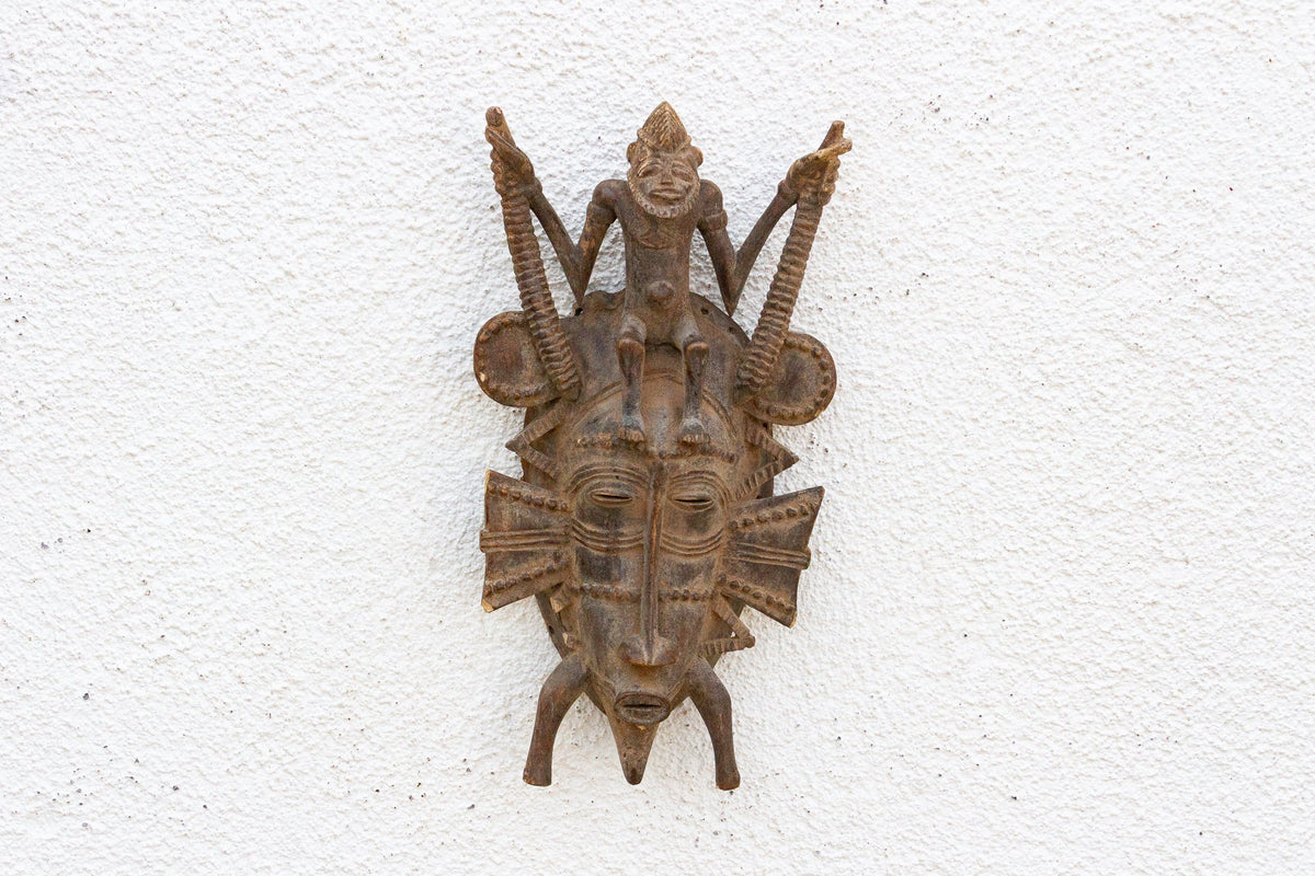 The Guardian, Vintage African Mask