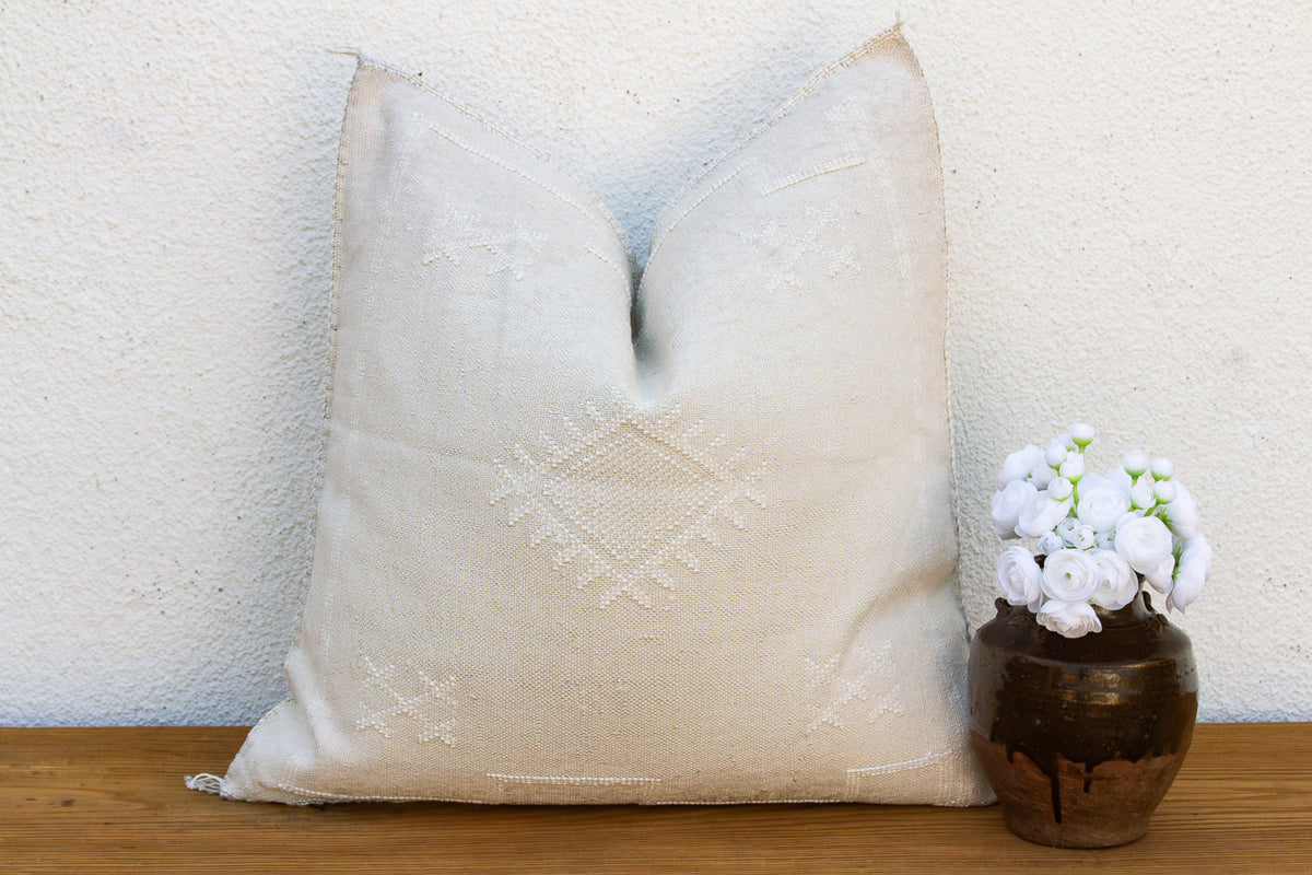 24" Riad Weave Moroccan Silk Pillow