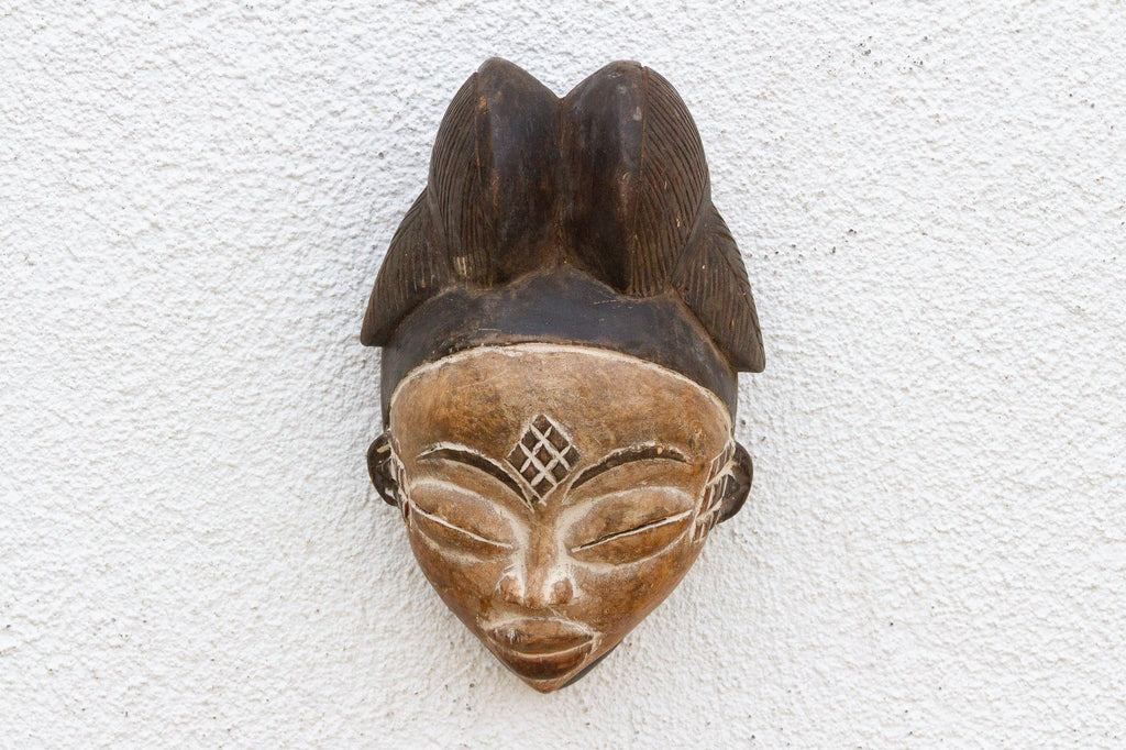 Serenity Carved Guro Mask