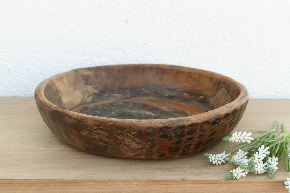 16" DM Antique Rustic Farmhouse Wood Bowl (Trade)