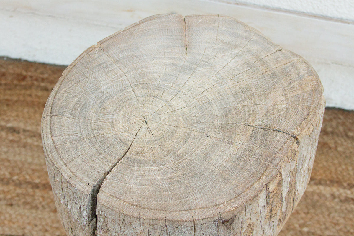 Rustic Round Table w/Thick Slab Top