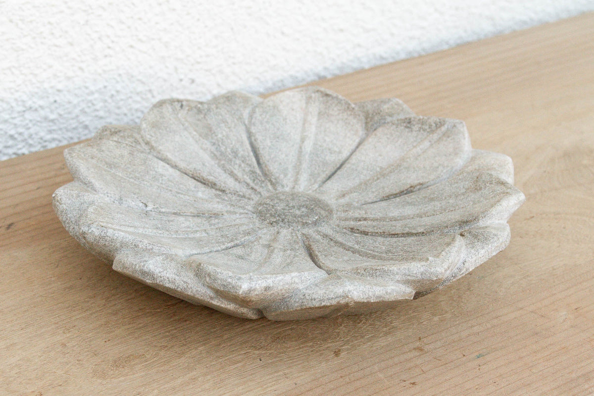 Petite Grey Stone Lotus Flower (Trade)