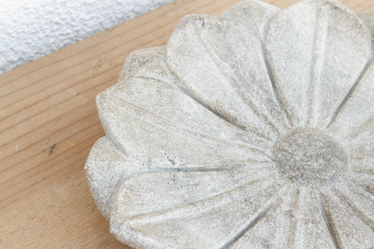 Petite Grey Stone Lotus Flower (Trade)