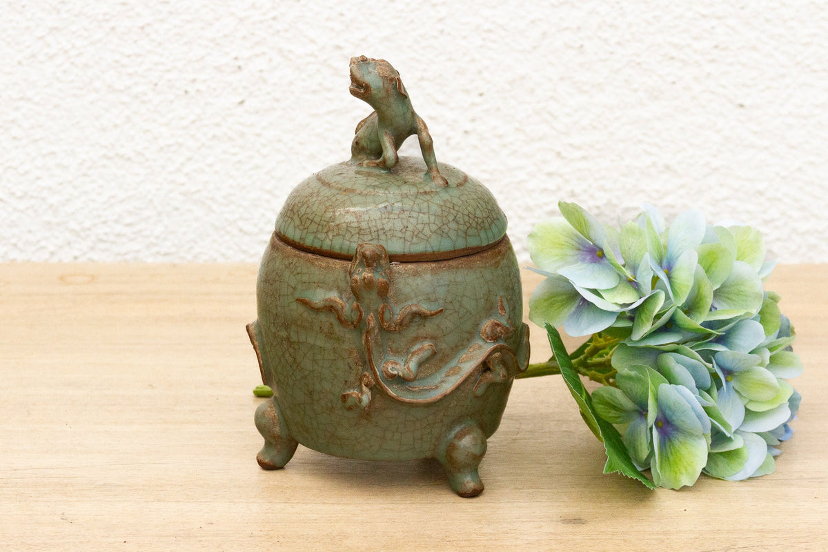Fine Early 20th Century Guardian Lion Censer Jar