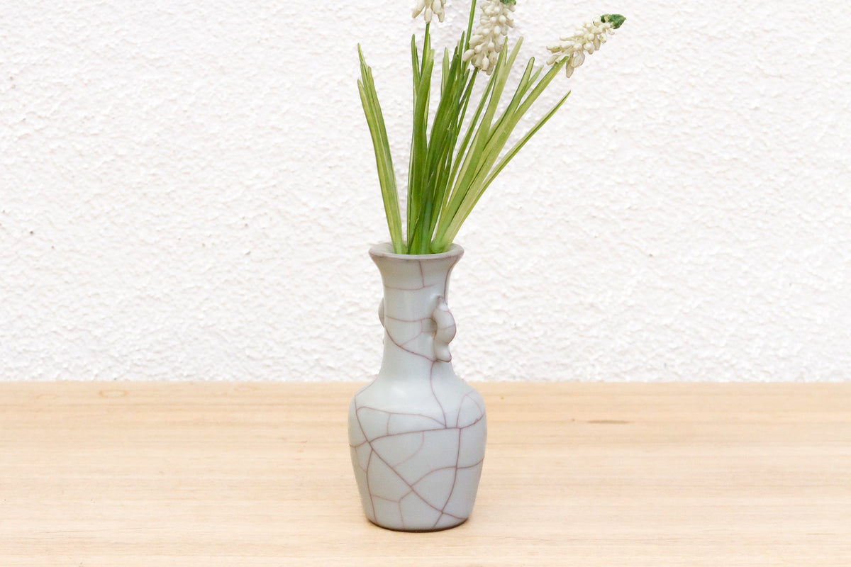 Refined Antique Crackle Pattern Ge-Type Vase