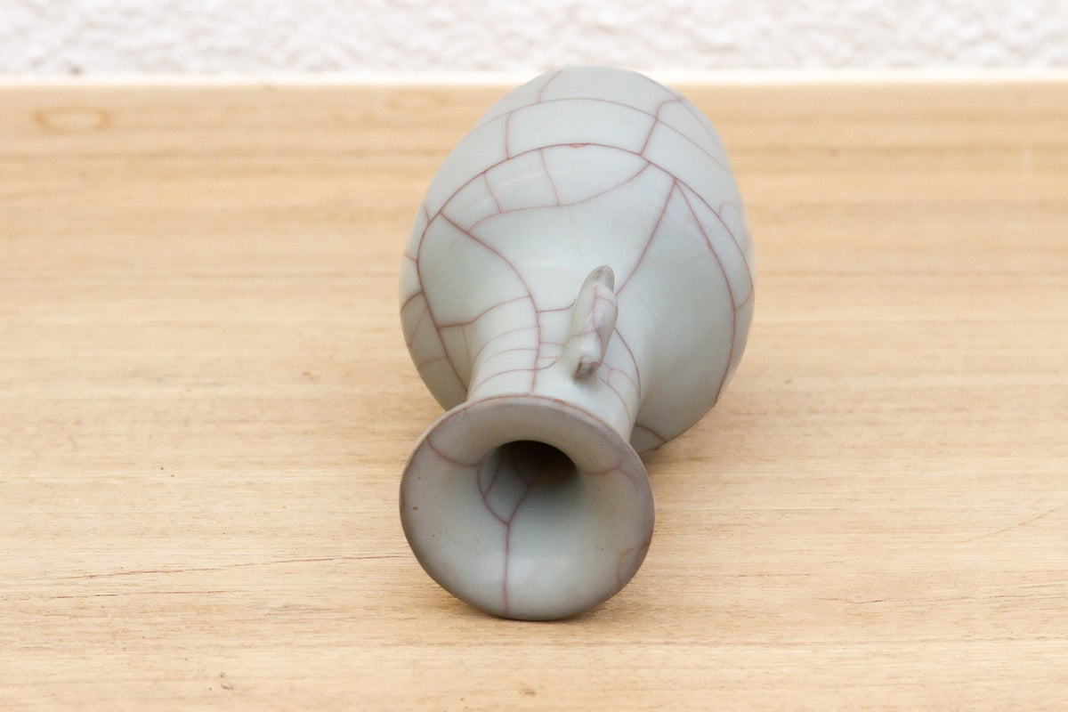 Refined Antique Crackle Pattern Ge-Type Vase