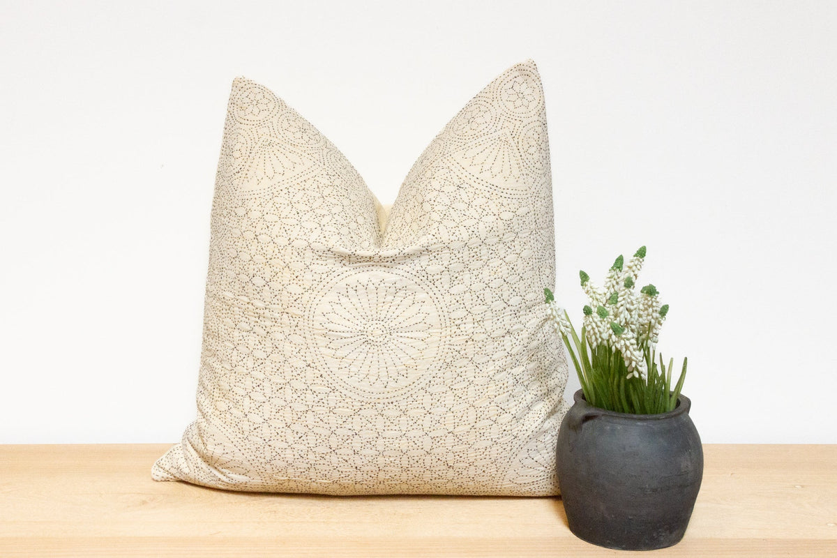 Daisy Hand-Stitched Pillow Cover
