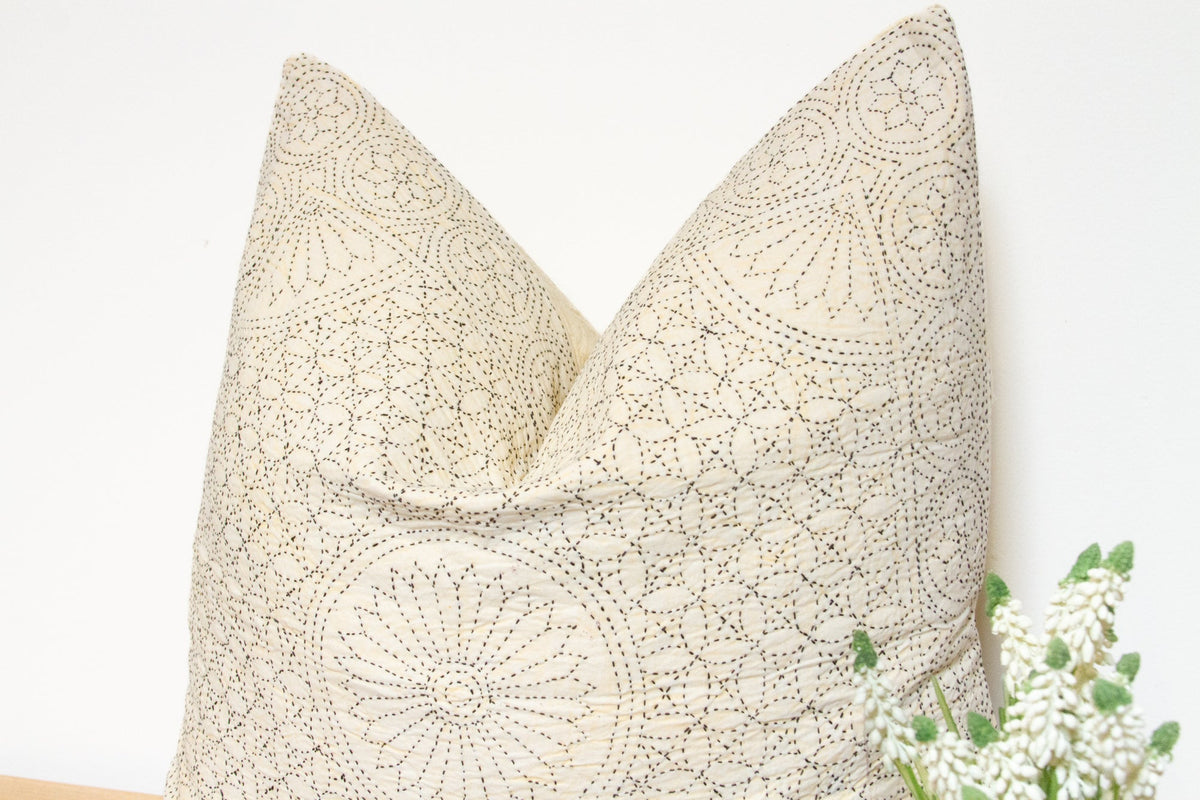 Daisy Hand-Stitched Pillow Cover