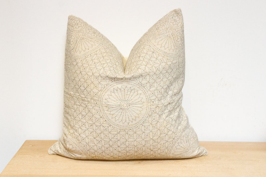 Daisy Hand-Stitched Pillow Cover
