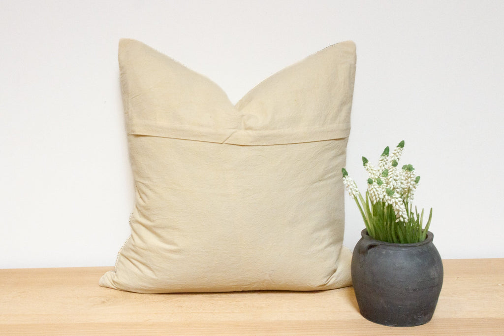 Daisy Hand-Stitched Pillow Cover
