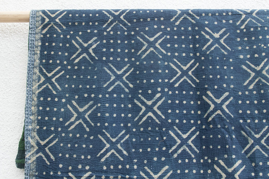 Lattice Motif Vintage Indigo Printed Throw