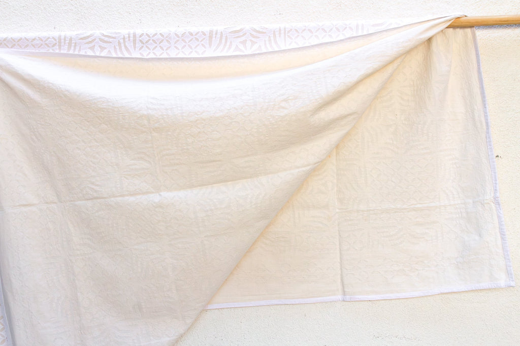 Hibiscus Star White Applique Cotton Bedspread
