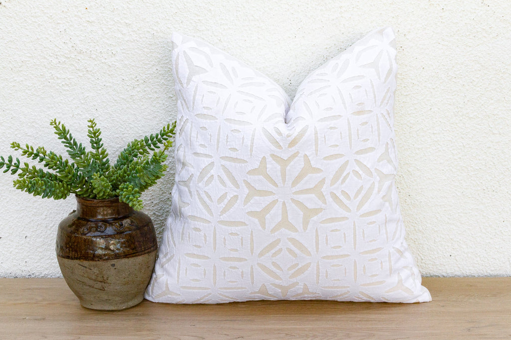 Artisanal 18" White Applique Pillow Cover