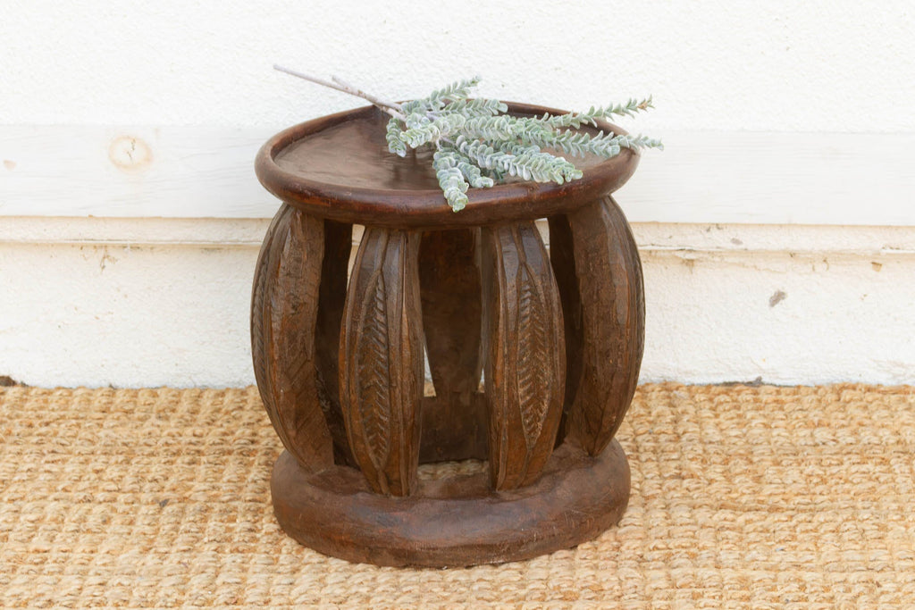 Antique Rustic Minimalist Lobi Stool