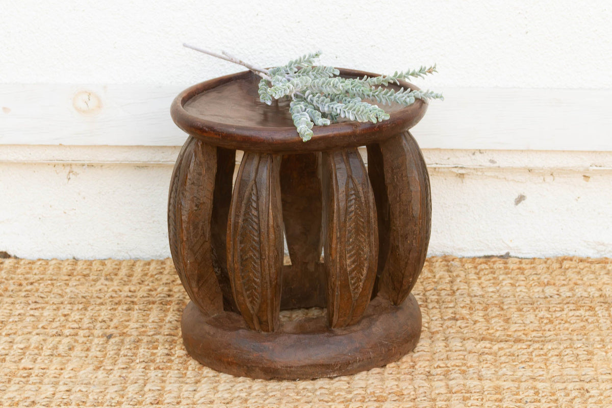 Antique Rustic Minimalist Lobi Stool