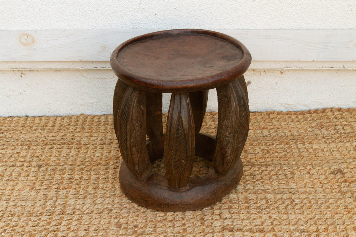 Antique Rustic Minimalist Lobi Stool