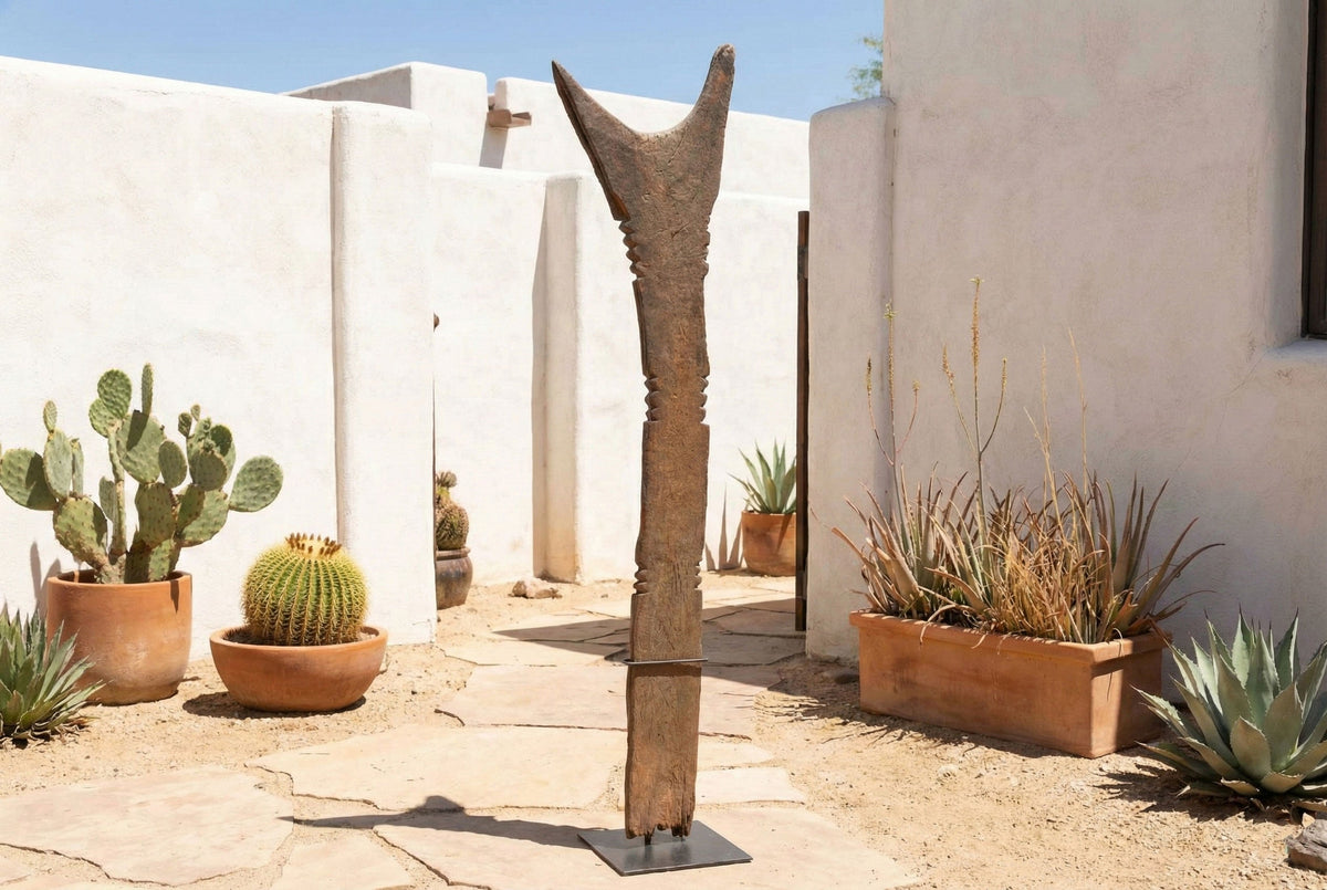 Imposing African Senufo House Post