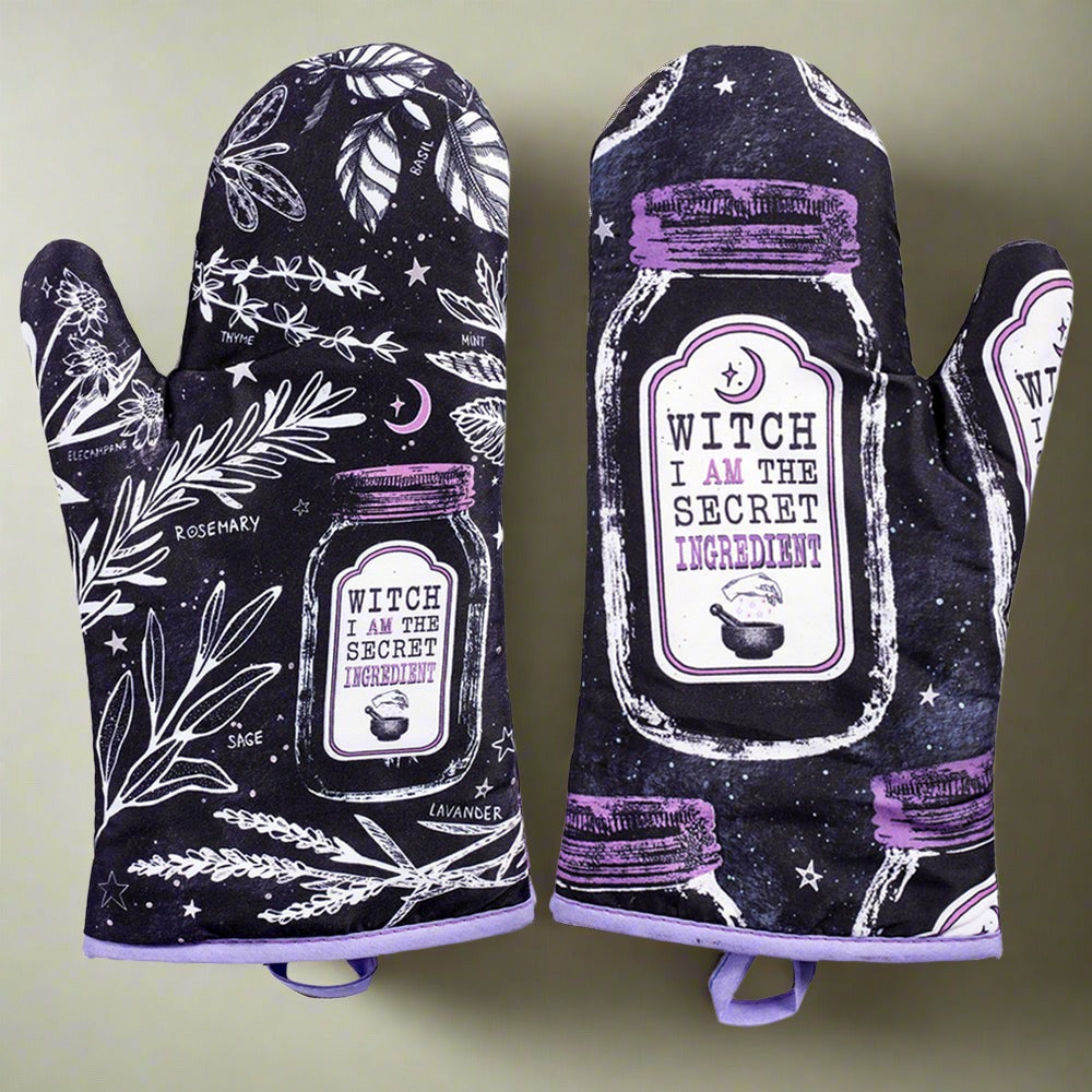 Kitchen Witch Oven Mitt Set