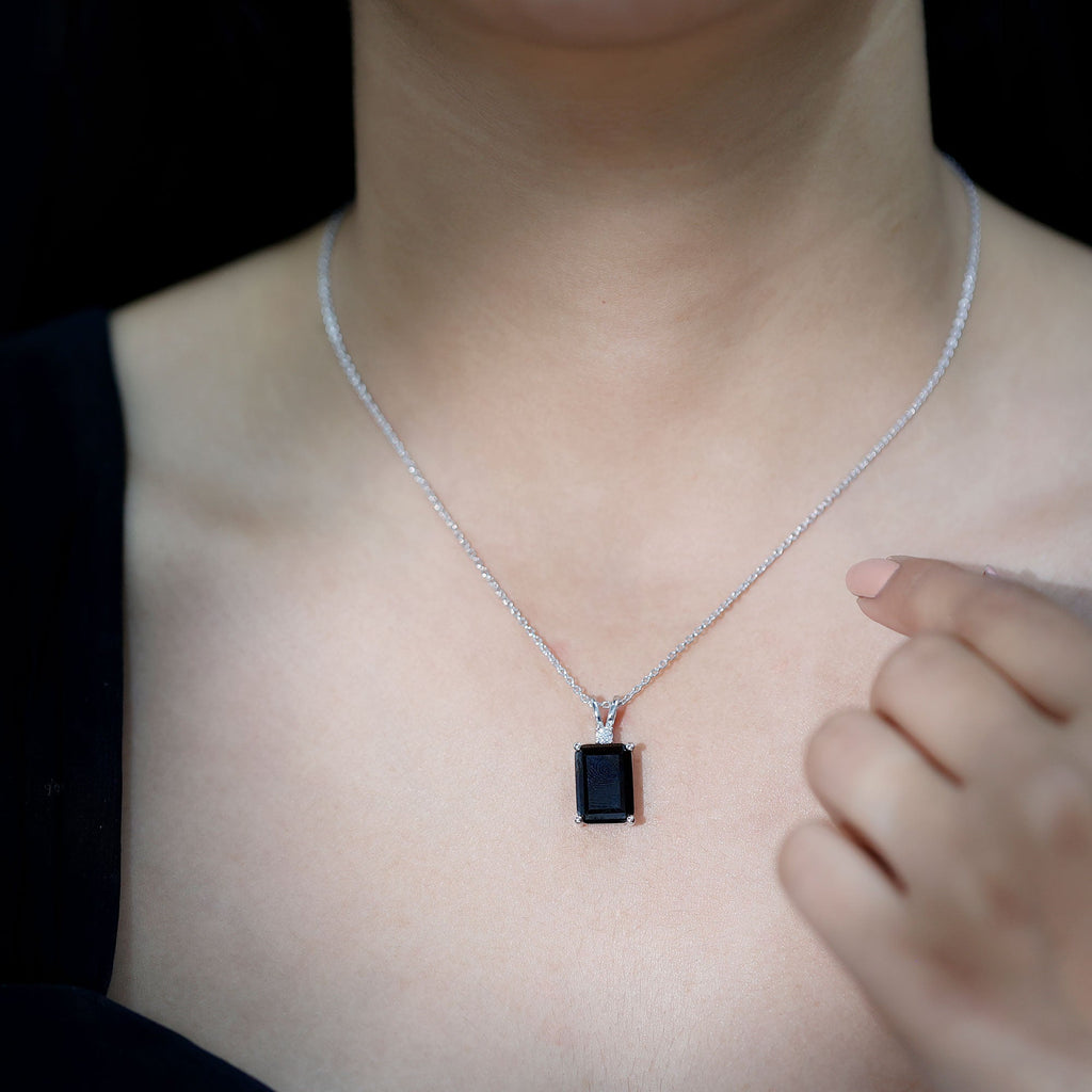 9 Carat Emerald Cut Lab Grown Black Diamond Pendant Necklace In Silver