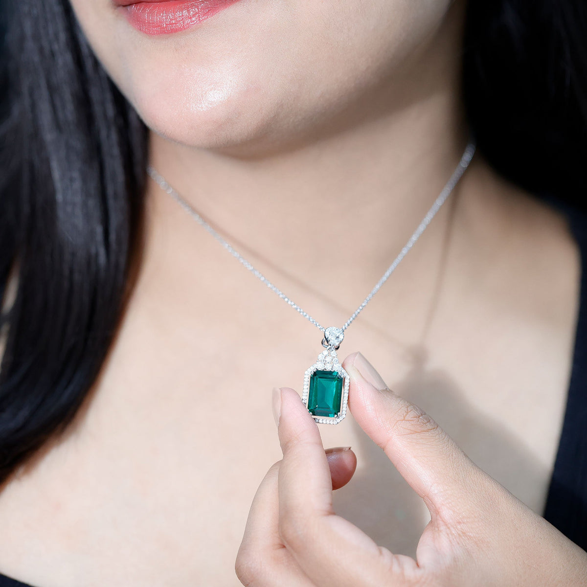 Certified 8 Carat Lab Grown Emerald Vintage Necklace with Silver Chain