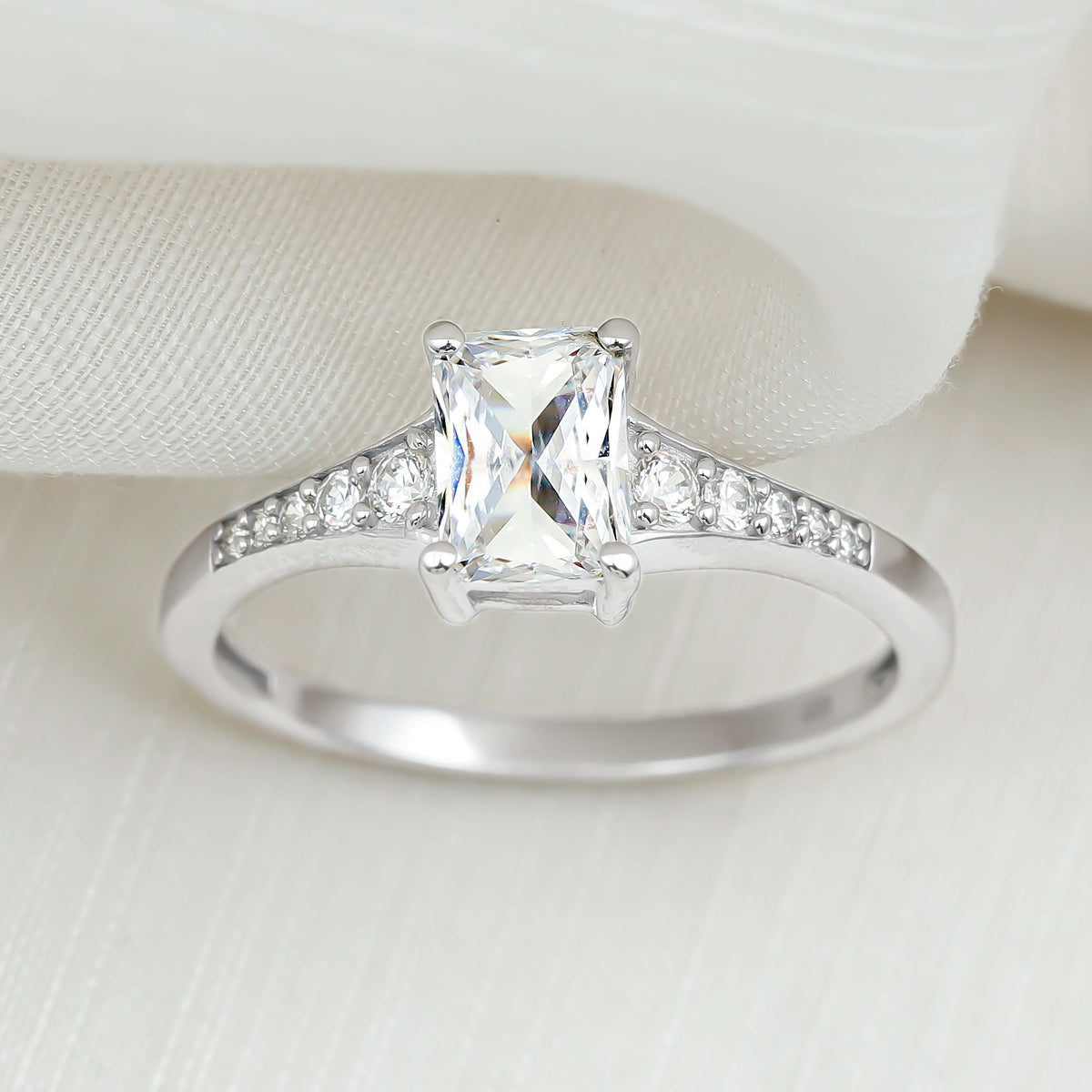 Brilliant Cut 1.7 Carat Lab Grown Diamond Emerald Cut Engagement Ring