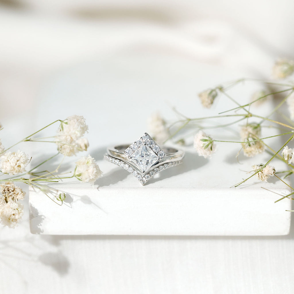 Lab Grown Diamond Princess Cut Engagement Ring With Ring Guard