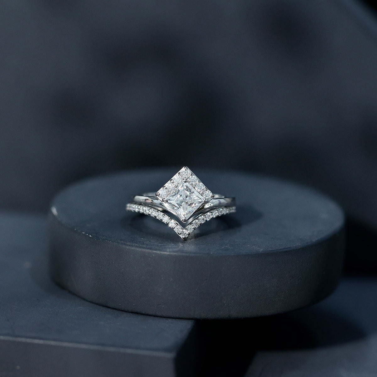 Lab Grown Diamond Princess Cut Engagement Ring With Ring Guard