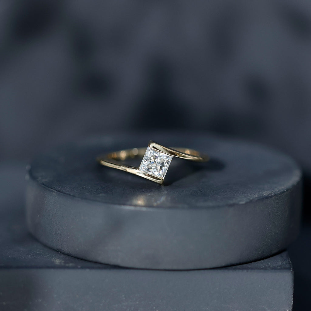 0.8 Carat Princess Cut Lab Grown Diamond Ring With Tension Setting