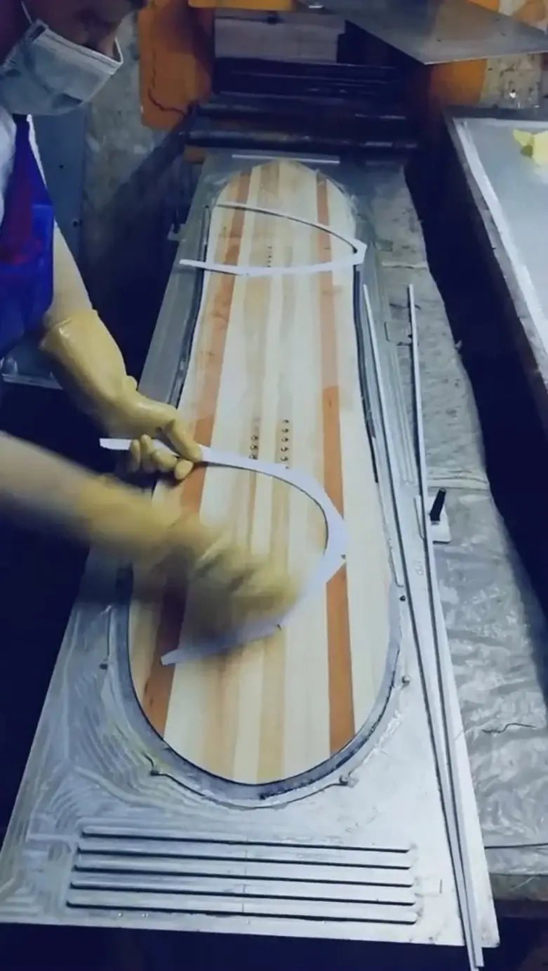 Custom-Made All-Mountain Snowboards with Carbon Fiber & Steel Edges for Adults