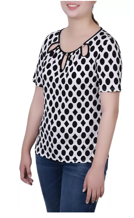 Ny Collection Plus Size Short Sleeve with Ring Details Top, 2X