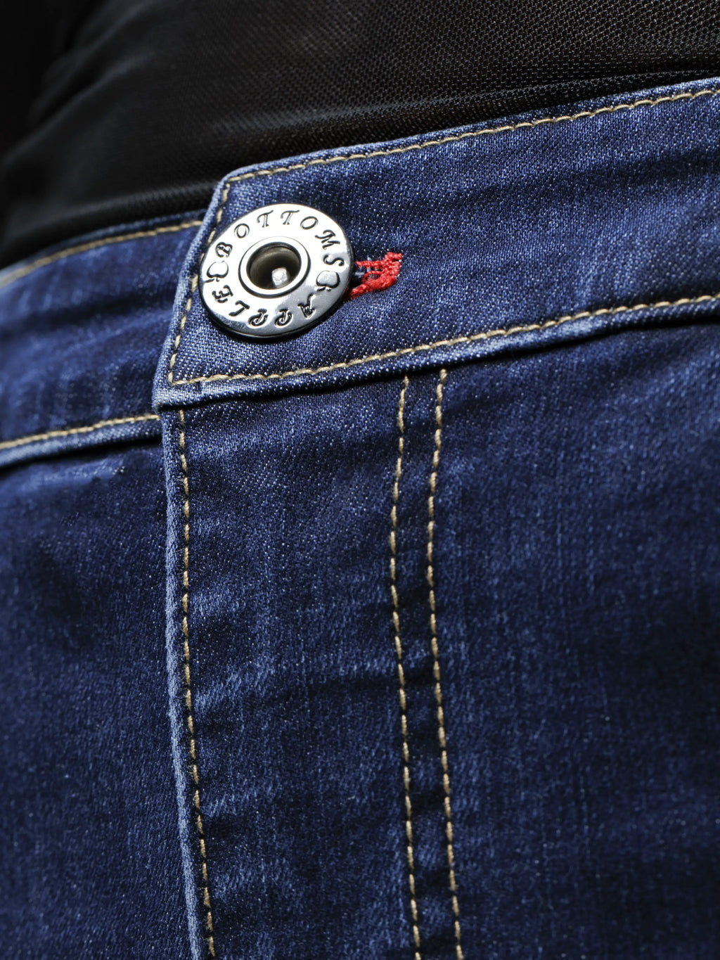 Apple Mini Skirt - Dark Wash
