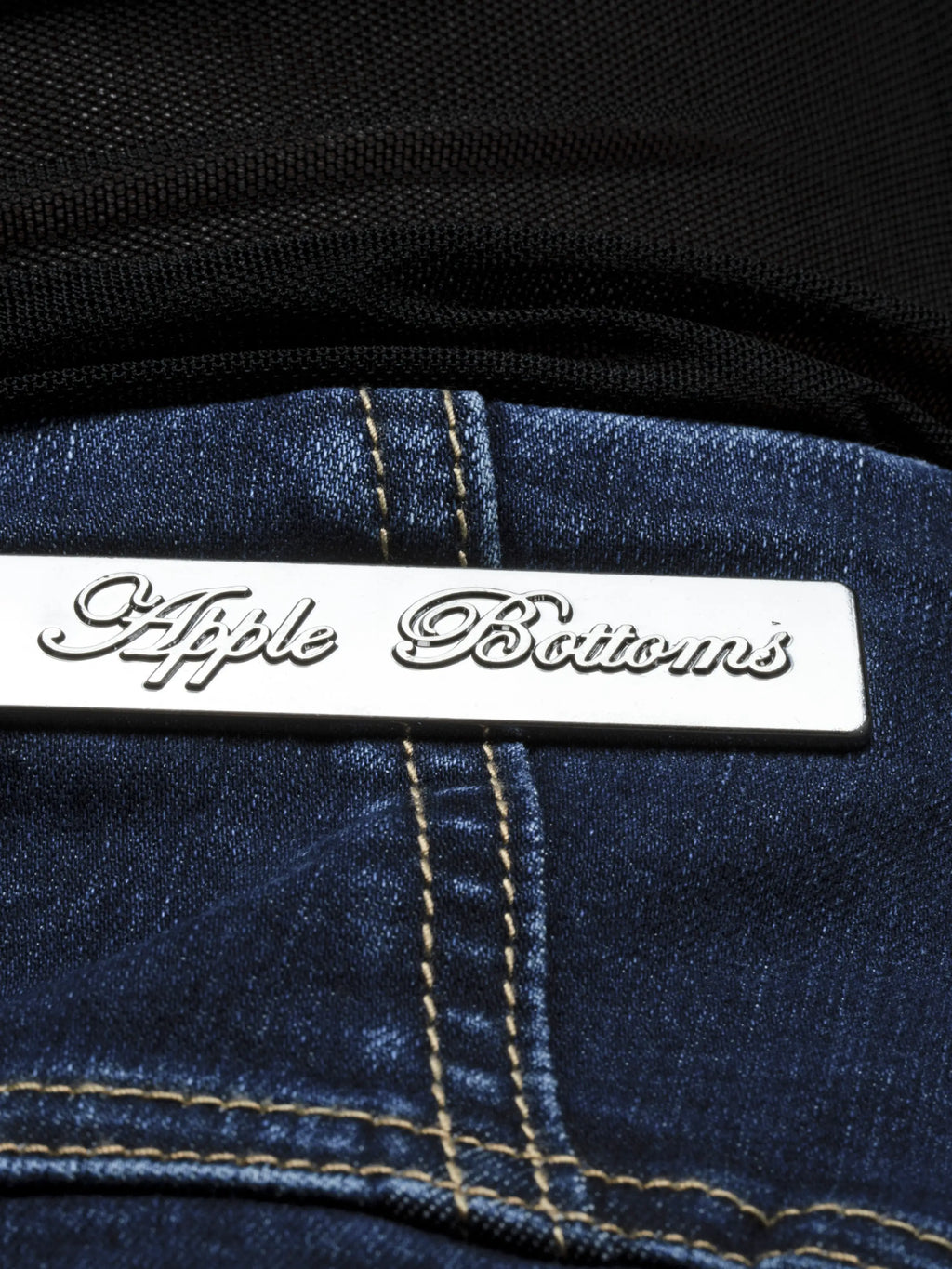 Apple Mini Skirt - Dark Wash