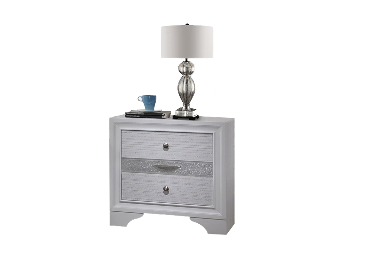 Traditional Style Queen 4 Pc Storage Bedroom Set Made with Wood in White