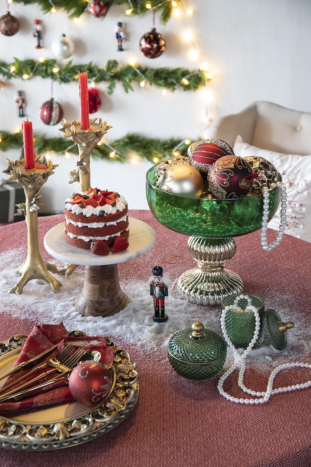 Decorative Hanging Ball Christmas Tree Ornaments For Holiday Decorations (Set of 6)
