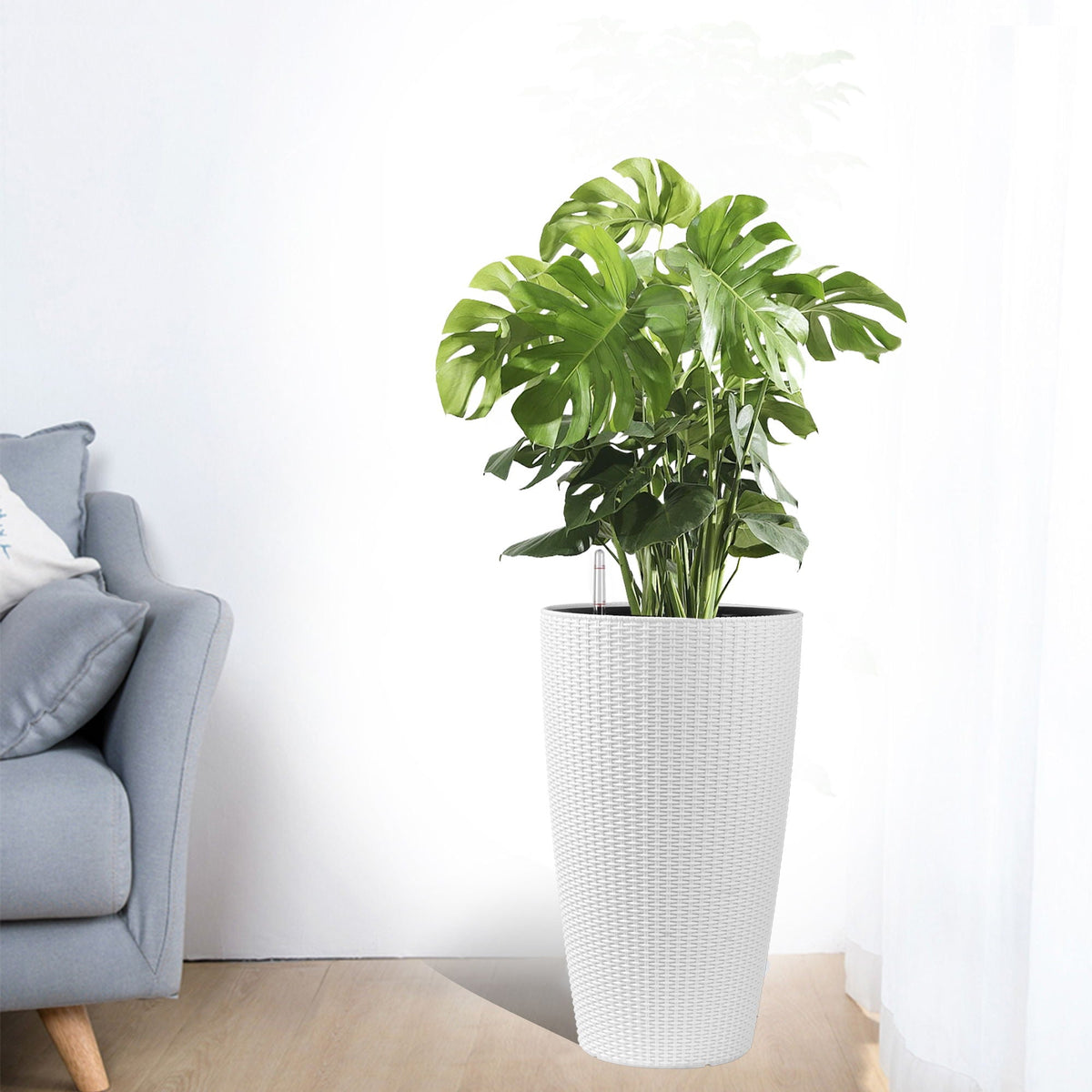 Tall Planters Set With Water Level Monitor And Auto Watering